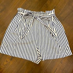 Women Zara shorts